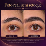 Antes e depois real de uma cliente com o Sérum Moon Lashes: sobrancelha e cílios no dia 0 e depois de 3 meses de uso 2 vezes ao dia. Foto real de cliente, sem retoque, publicada com autorização; os resultados variam de pessoa para pessoa.